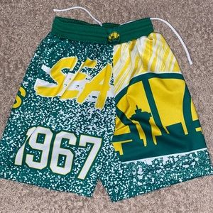 MITCHELL AMD NESS SuperSonics shorts hardwood classics